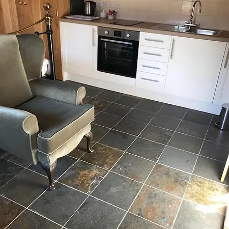 Nuneaton - Cottage - Sleeps 2 - Parking - Garden Exterior photo