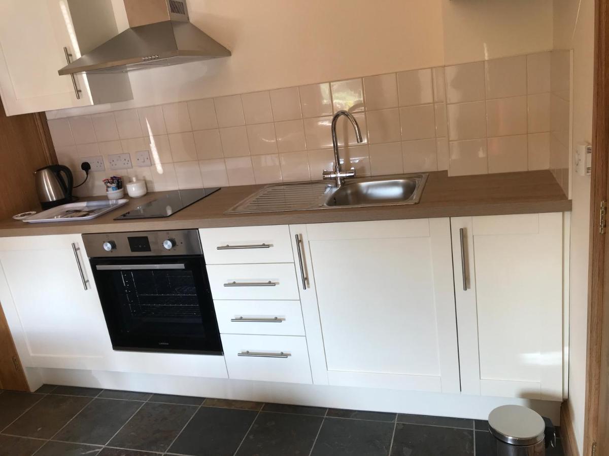 - - Sleeps 2 - Parking - Garden Holiday home