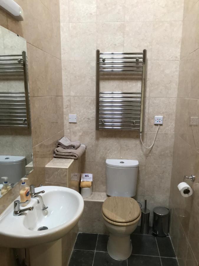 Holiday home - - Sleeps 2 - Parking - Garden Nuneaton