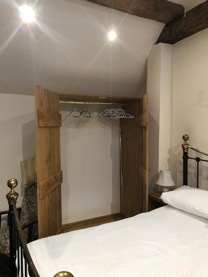 - - Sleeps 2 - Parking - Garden Nuneaton